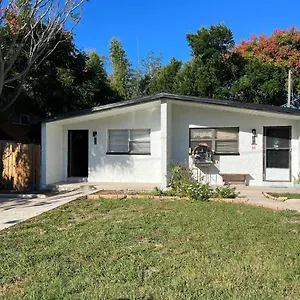 Apartment Bohemian 1 Bedroom- Minutes From Busch Gardens, Tampa
